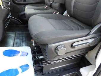 Iveco Daily skrzynia plandeka 10 palet 160KM 522893 - radio