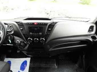 Iveco Daily skrzynia plandeka 10 palet 180KM 609285 - schowki
