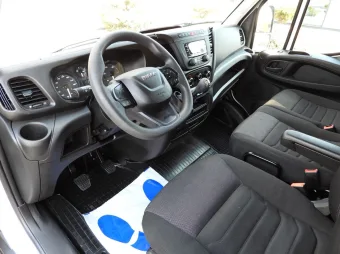Iveco Daily skrzynia plandeka 10 palet 160KM 522893 - srodek