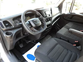 Iveco Daily skrzynia plandeka 10 palet 160KM 523600 - srodek