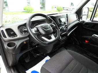 Iveco Daily skrzynia plandeka 10 palet 180KM 609285 - srodek