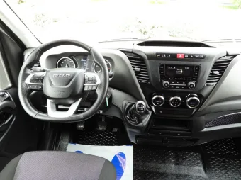 Iveco Daily skrzynia plandeka 10 palet 180KM 609285 - wnetrze