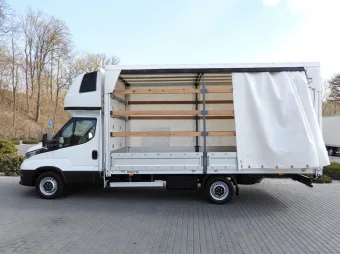 Iveco Daily skrzynia plandeka 10 palet 160KM 522893 - zaladunek