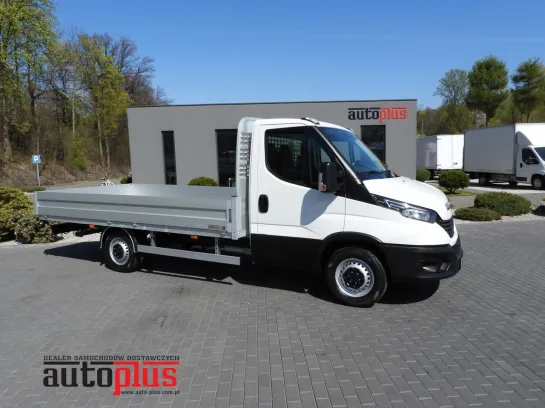 Iveco Daily skrzynia 8 palet 160KM 322393 - przod