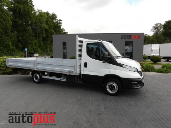 Iveco Daily skrzynia 10 palet 160KM 368829 - przod