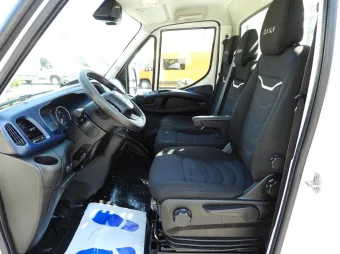 Iveco Daily skrzynia 8 palet 160KM 322393 - radio