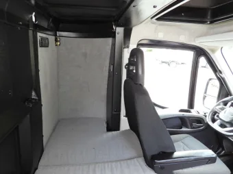 Iveco Daily kontener winda 8 palet 180KM 483394 - detal