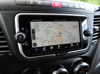 Iveco Daily kontener winda 8 palet 180KM 483394 - fotel kierowcy
