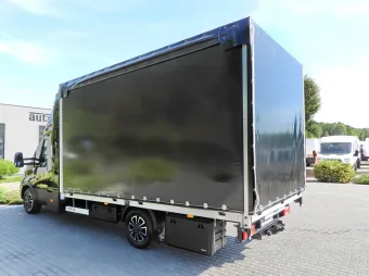 Iveco Daily skrzynia plandeka 8 palet 180KM 446600 - bok tyl