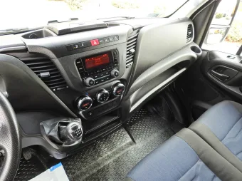 Iveco Daily skrzynia plandeka 10 palet 180KM 346660 - detal