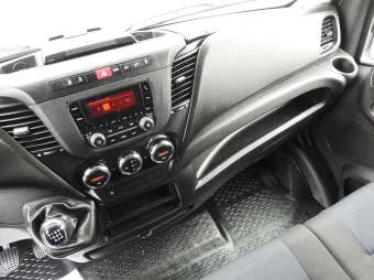Iveco Daily skrzynia plandeka 10 palet 180KM 350891 - detal
