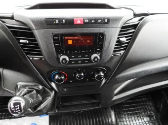 Iveco Daily skrzynia plandeka 10 palet 180KM 376946 - detal