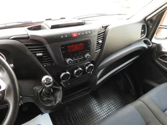 Iveco Daily skrzynia plandeka 10 palet 180KM 378090 - detal