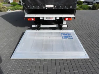 Iveco Daily skrzynia plandeka 8 palet 180KM 473000 - detal