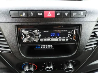Iveco Daily skrzynia plandeka 8 palet 180KM 473000 - detal