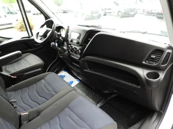 Iveco Daily skrzynia plandeka 10 palet 180KM 372228 - drzwi