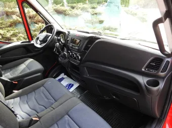 Iveco Daily skrzynia plandeka 10 palet 180KM 378090 - fotel kierowcy