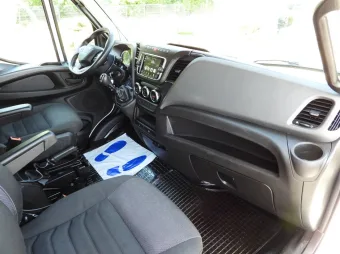 Iveco Daily skrzynia plandeka 10 palet 180KM 475050 - fotel kierowcy