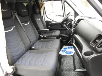 Iveco Daily skrzynia plandeka 10 palet 180KM 350891 - fotel pasazera