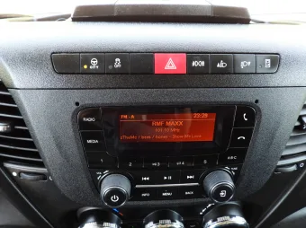 Iveco Daily skrzynia plandeka 10 palet 180KM 388946 - fotel pasazera