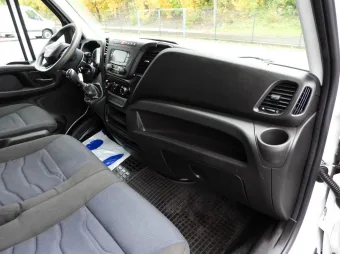 Iveco Daily skrzynia plandeka 8 palet 180KM 440376 - fotel pasazera