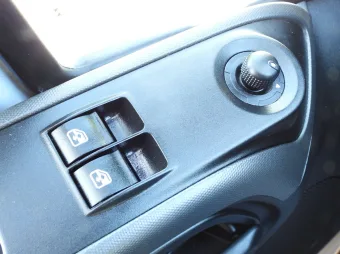 Iveco Daily skrzynia plandeka 8 palet 180KM 458369 - fotele