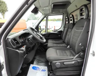 Iveco Daily skrzynia plandeka 8 palet 180KM 505903 - fotele