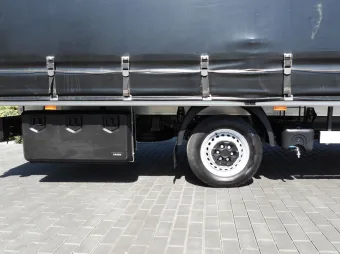 Iveco Daily skrzynia plandeka 10 palet 180KM 475050 - kabina