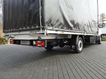 Iveco Daily skrzynia plandeka 10 palet 180KM 346660 - kierownica
