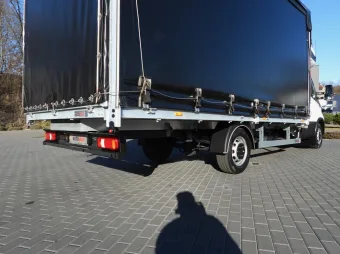 Iveco Daily skrzynia plandeka 10 palet 180KM 472897 - kierownica