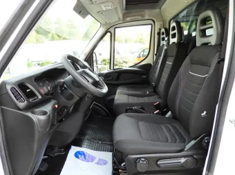 Iveco Daily skrzynia plandeka 8 palet 180KM 473000 - kierownica