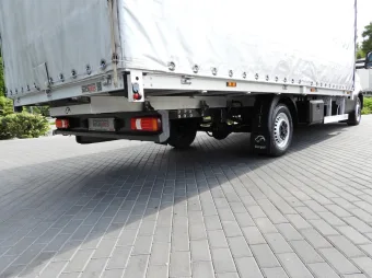 Iveco Daily skrzynia plandeka 10 palet 180KM 473187 - kierownica