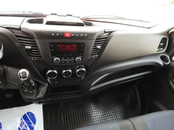 Iveco Daily skrzynia plandeka 10 palet 180KM 378090 - konsola
