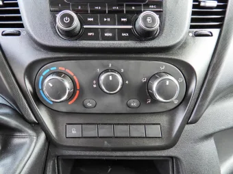 Iveco Daily skrzynia plandeka 10 palet 180KM 473187 - konsola