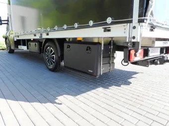 Iveco Daily skrzynia plandeka 8 palet 180KM 446600 - paka