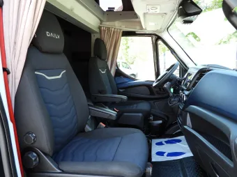 Iveco Daily skrzynia plandeka 8 palet 180KM 446600 - pasazer