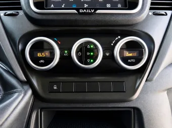 Iveco Daily skrzynia plandeka 8 palet 180KM 458369 - pasazer