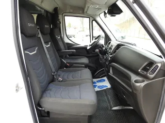 Iveco Daily skrzynia plandeka 10 palet 180KM 346660 - podsufitka