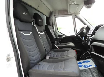 Iveco Daily skrzynia plandeka 10 palet 180KM 372228 - podsufitka
