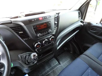 Iveco Daily skrzynia plandeka 10 palet 180KM 388946 - podsufitka