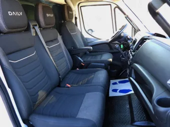 Iveco Daily skrzynia plandeka 10 palet 180KM 472897 - podsufitka