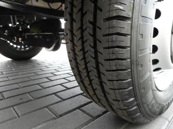 Iveco Daily skrzynia plandeka 10 palet 180KM 376946 - radio