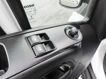 Iveco Daily skrzynia plandeka 10 palet 180KM 376946 - radio
