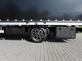 Iveco Daily skrzynia plandeka 8 palet 180KM 446600 - radio