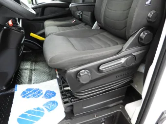Iveco Daily skrzynia plandeka 10 palet 180KM 473187 - radio