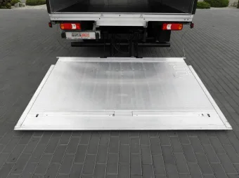 Iveco Daily skrzynia plandeka 8 palet 180KM 505903 - radio