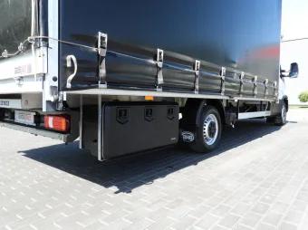 Iveco Daily skrzynia plandeka 10 palet 180KM 475050 - rama
