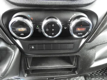 Iveco Daily skrzynia plandeka 10 palet 180KM 346660 - schowki