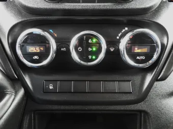 Iveco Daily skrzynia plandeka 10 palet 180KM 350891 - schowki