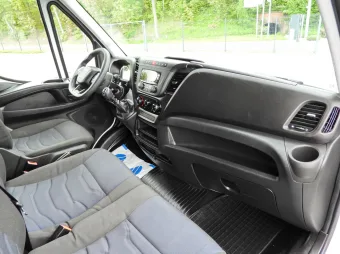 Iveco Daily skrzynia plandeka 10 palet 180KM 376946 - schowki